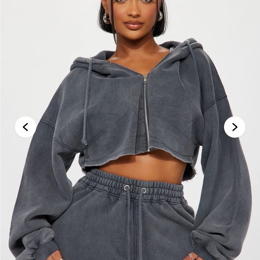 Cropped Hoodie
